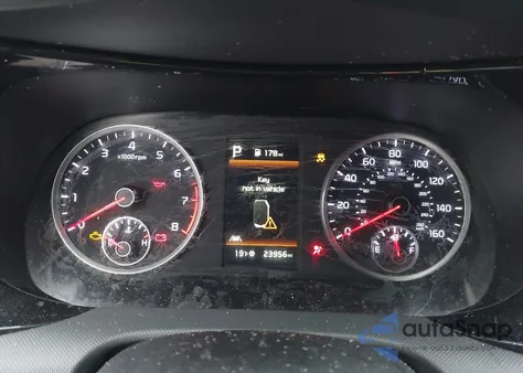 2024 Kia K5 Gt-Line z USA, uszkodzony, nr VIN 5XXG64J24RG248252